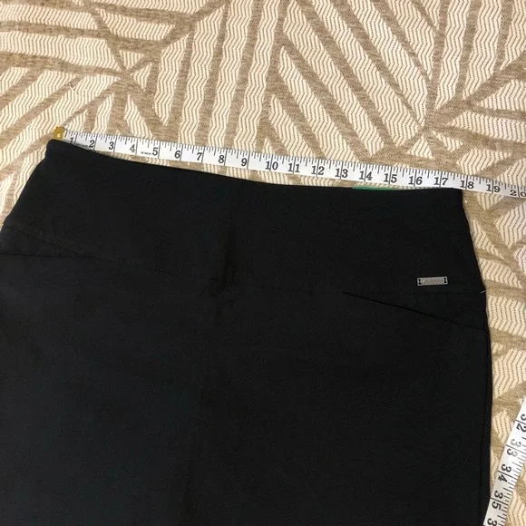 S.C. & Co. Classic Black Skort - Picture 7 of 12